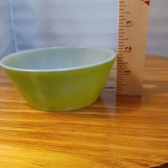 Vintage Anchor Hocking FIRE KING Green Ombre Fade 2-Tone Cereal Bowl - Picture 8 of 8